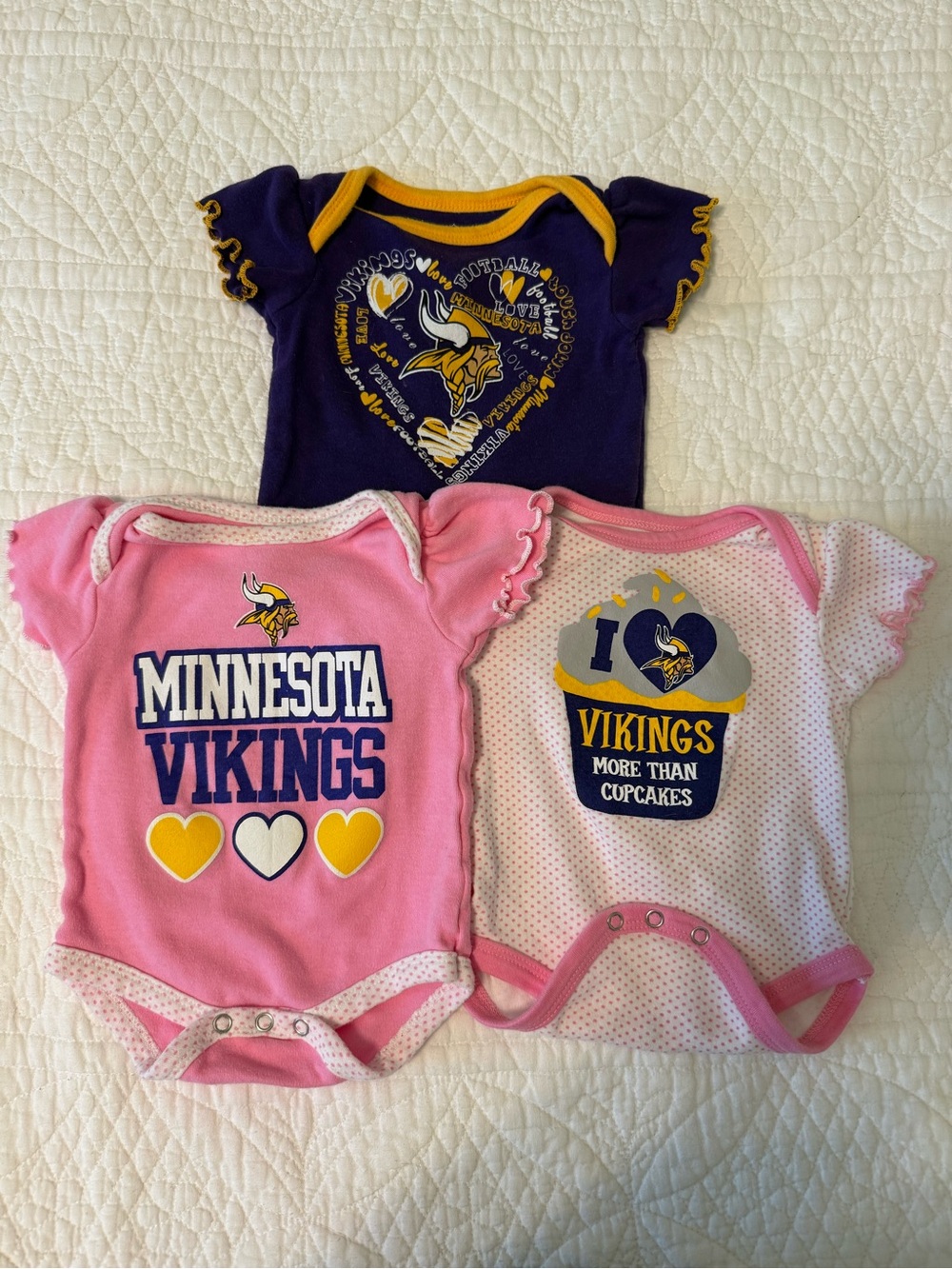Minnesota Vikings Onesies Set of 3  0-3 Months
